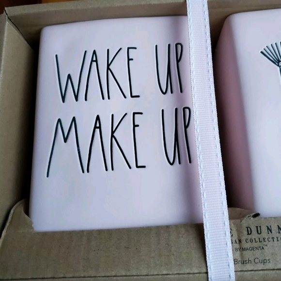 Retired Rae Dunn Blush Pink "WAKE UP MAKE UP" Brush Holder Set. Collectible &HTF - Picture 5 of 8